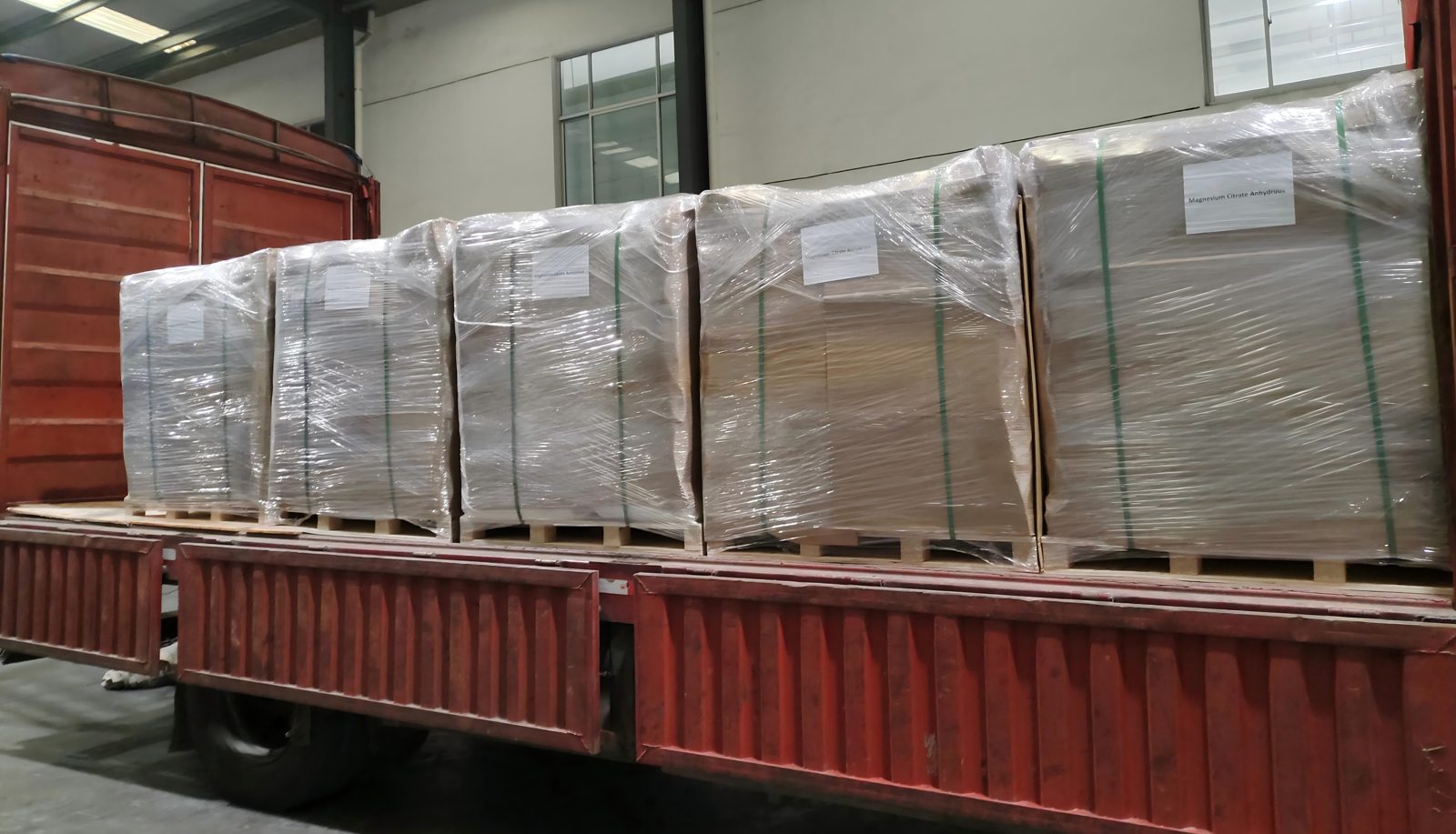 Truck loading in progress for recent magnesium citrate anhydrous shipments to Europe.